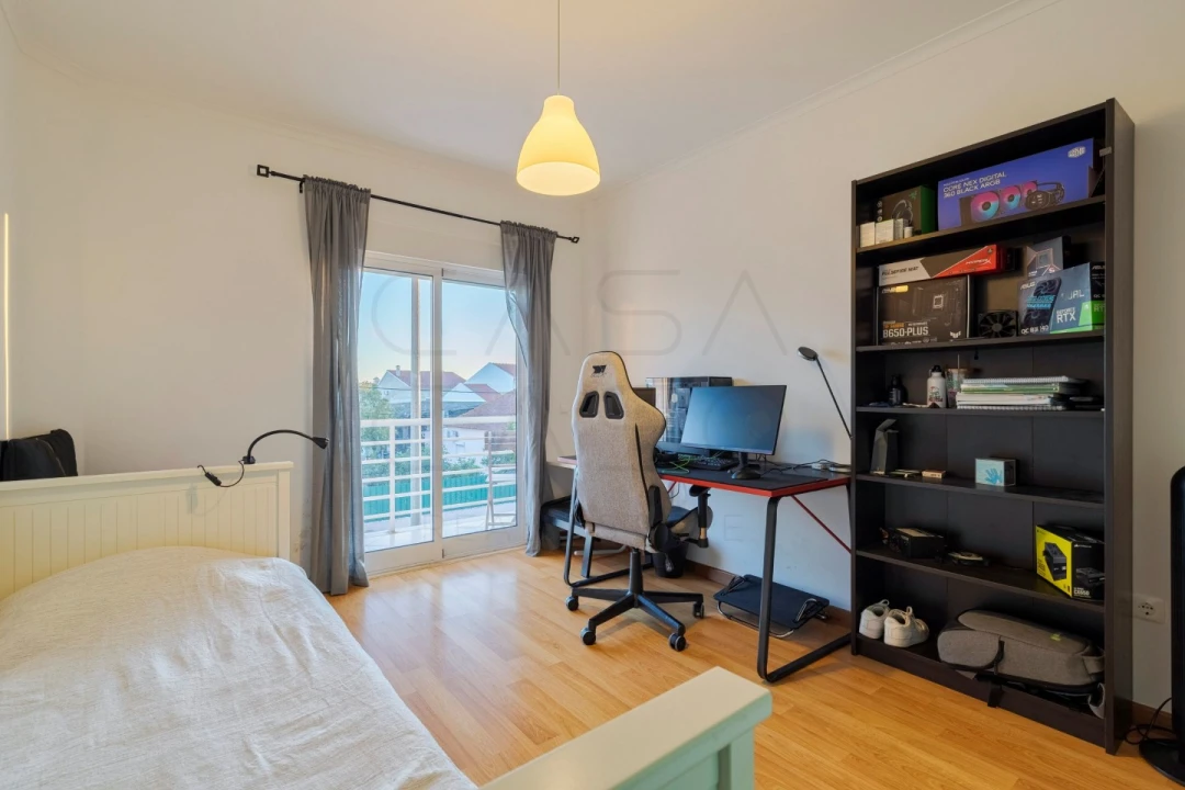 Apartamento T4 para Venda em Pinhal Novo Foto 21