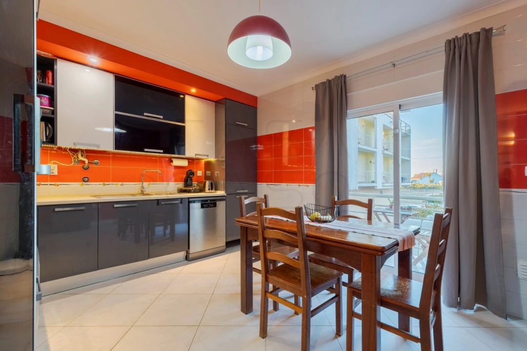 Apartamento T4 para Venda em Pinhal Novo Foto 5