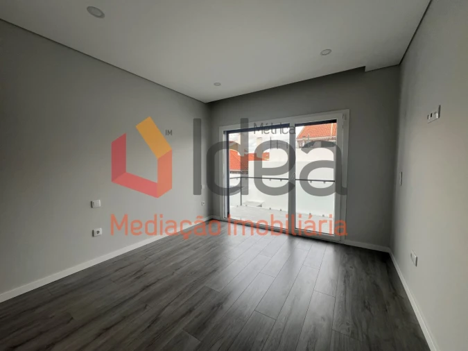 Moradia T1 para Venda em Fernao Ferro Foto 16