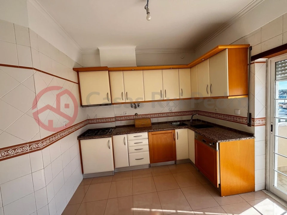 Apartamento T2 para Venda em Amora Foto 7