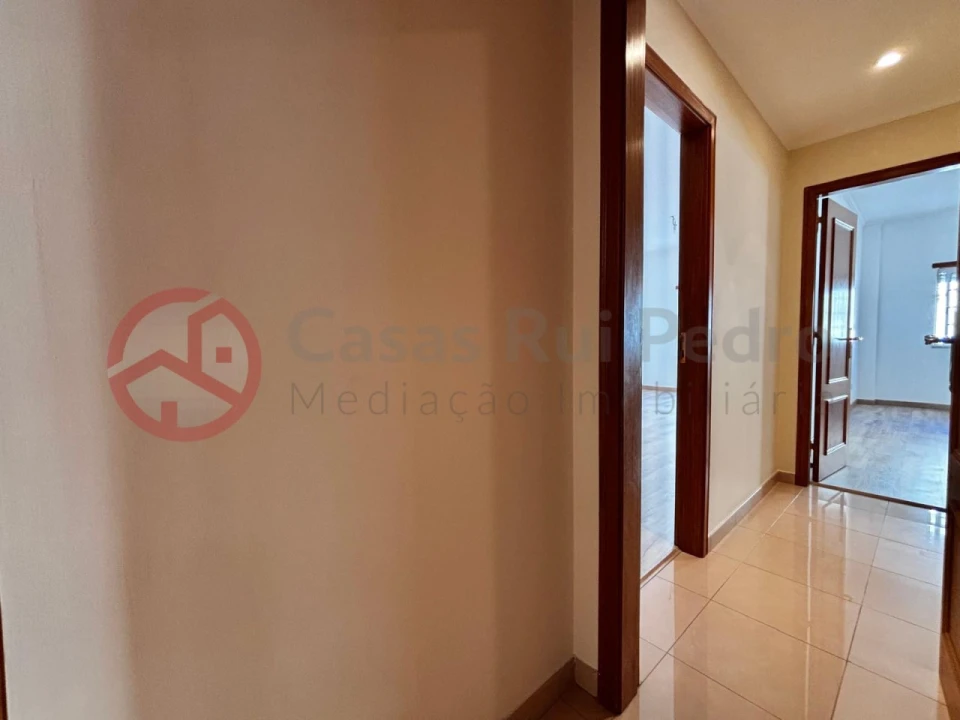 Apartamento T2 para Venda em Amora Foto 15