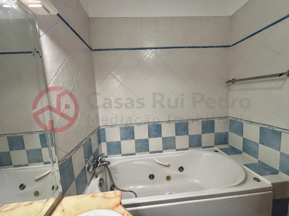 Apartamento T2 para Venda em Amora Foto 18