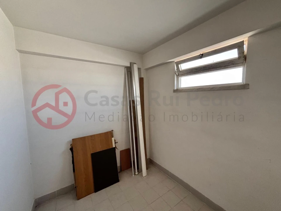 Apartamento T2 para Venda em Amora Foto 19