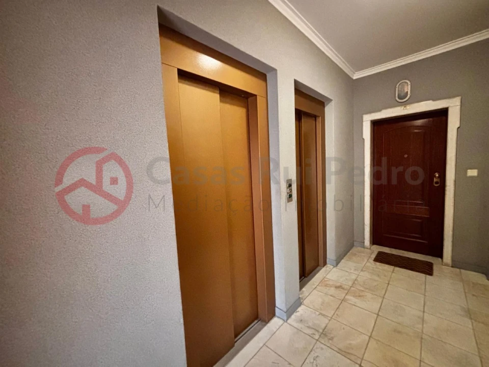 Apartamento T2 para Venda em Amora Foto 20