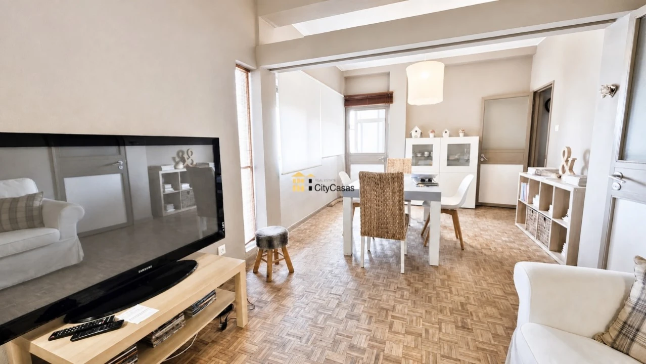 Apartamento T4 para Venda em Cedofeita, Santo Ildefonso, Sé, Miragaia, São Nicolau e Vitória Foto 3