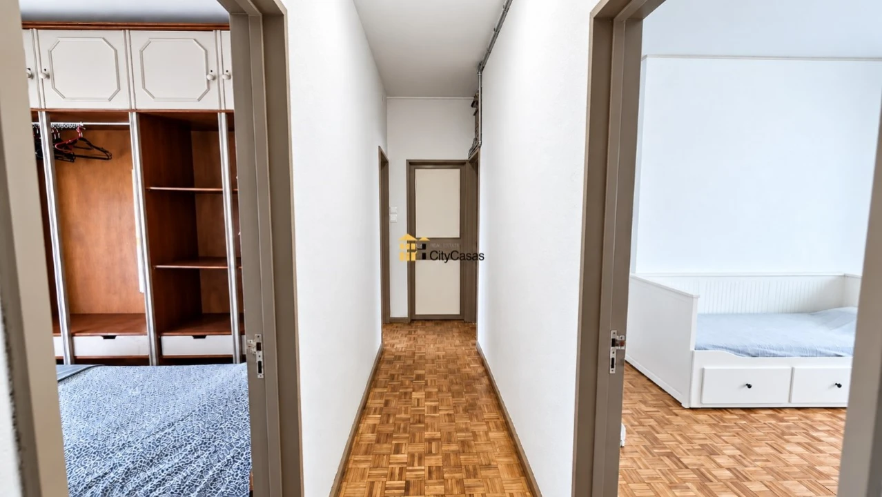Apartamento T4 para Venda em Cedofeita, Santo Ildefonso, Sé, Miragaia, São Nicolau e Vitória Foto 8