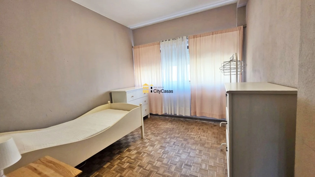 Apartamento T4 para Venda em Cedofeita, Santo Ildefonso, Sé, Miragaia, São Nicolau e Vitória Foto 9