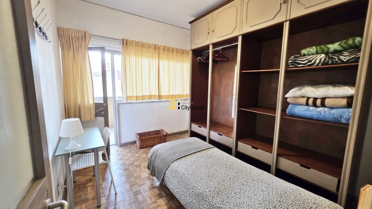 Apartamento T4 para Venda em Cedofeita, Santo Ildefonso, Sé, Miragaia, São Nicolau e Vitória Foto 17