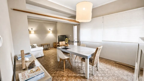 Apartamento T4 para Venda em Cedofeita, Santo Ildefonso, Sé, Miragaia, São Nicolau e Vitória