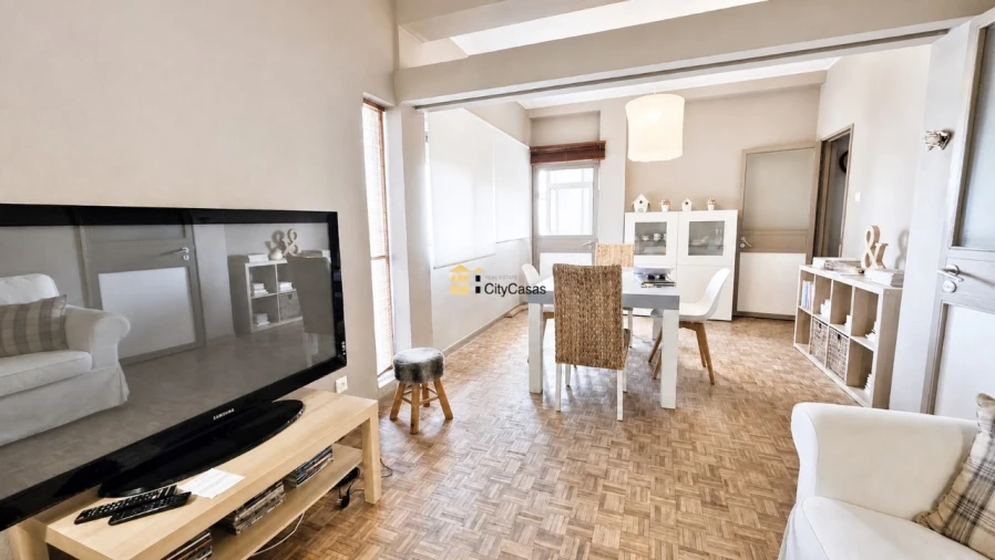 Apartamento T4 para Venda em Cedofeita, Santo Ildefonso, Sé, Miragaia, São Nicolau e Vitória Foto 3