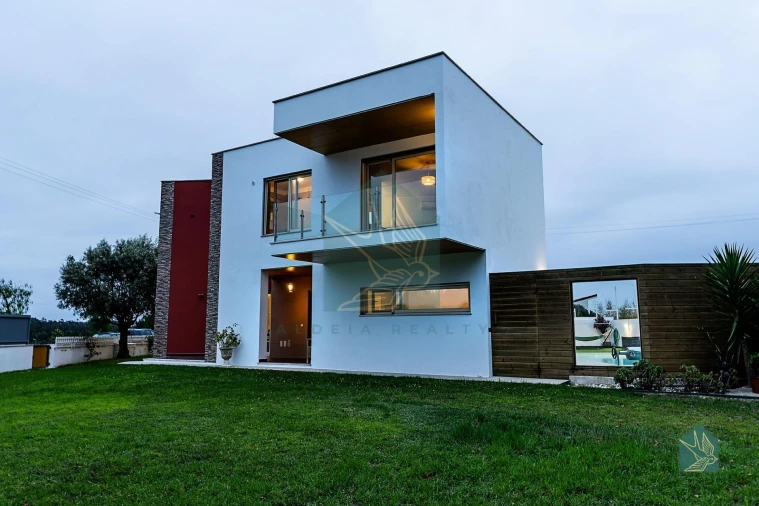 Moradia T4 para Venda em Nadadouro Foto 6