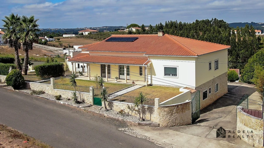 Moradia T4 para Venda em Salir de Matos Foto 18