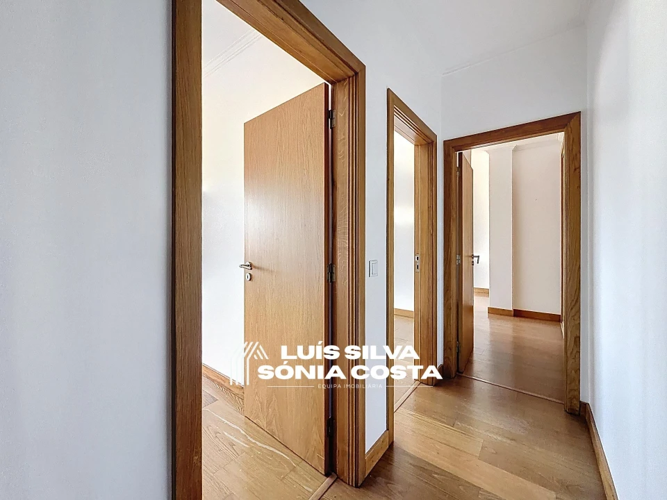 Apartamento T3 para Venda em Lourosa Foto 21