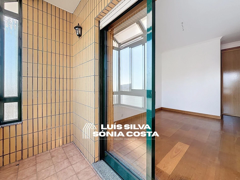 Apartamento T3 para Venda em Lourosa Foto 28