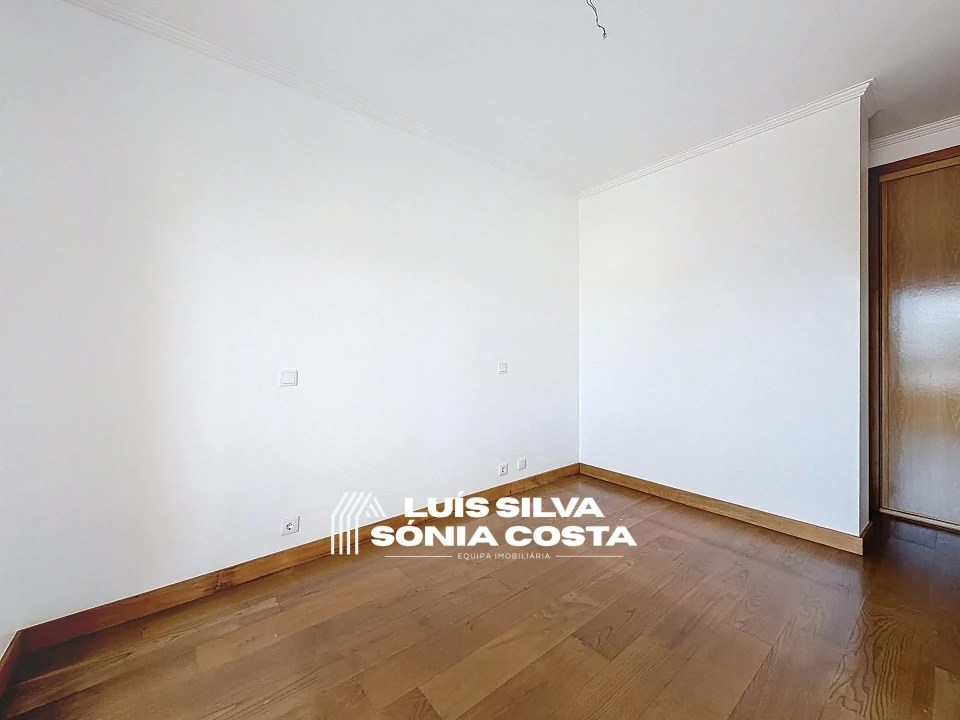 Apartamento T3 para Venda em Lourosa Foto 29