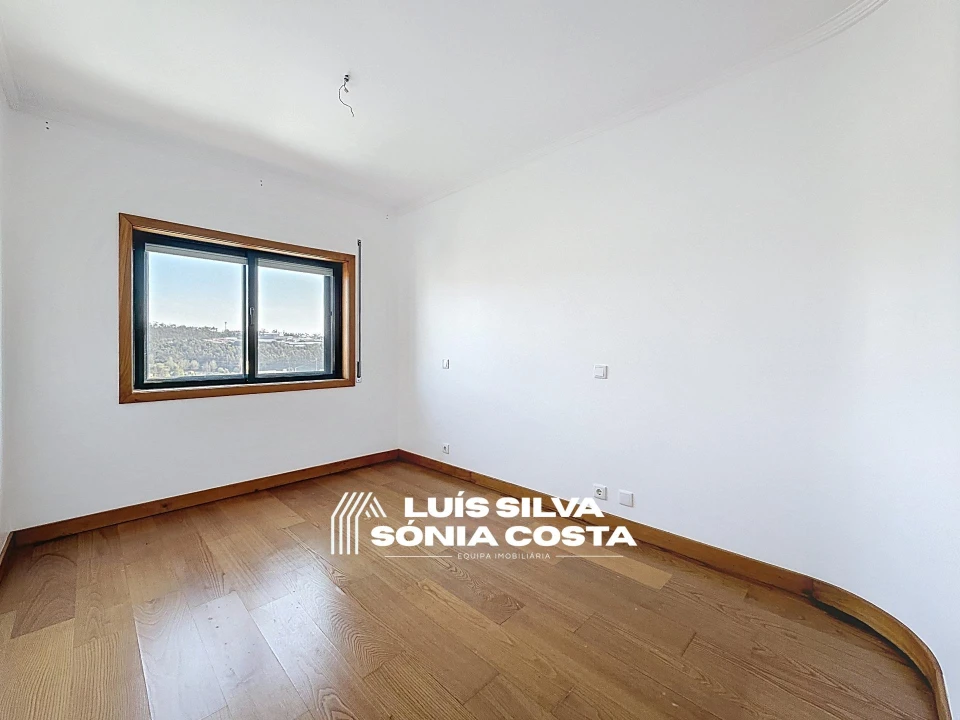 Apartamento T3 para Venda em Lourosa Foto 30