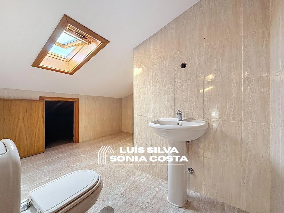 Apartamento T3 para Venda em Lourosa Foto 44