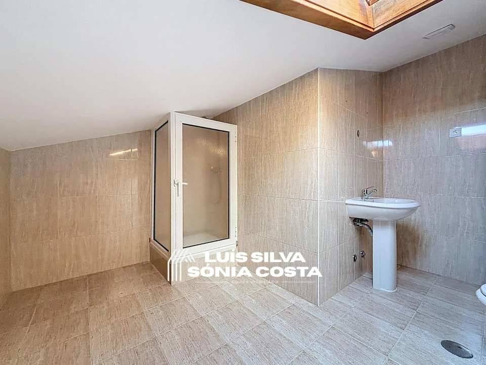 Apartamento T3 para Venda em Lourosa Foto 45