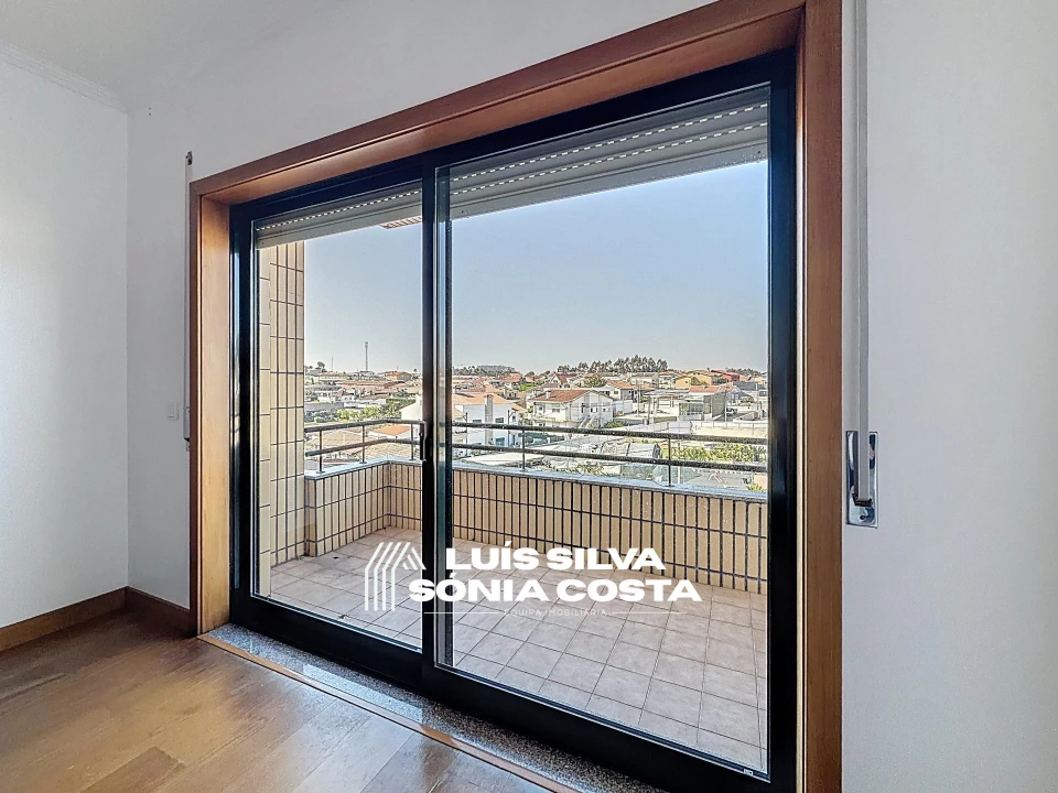 Apartamento T3 para Venda em Lourosa Foto 5