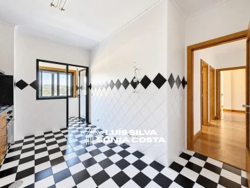 Apartamento T3 para Venda em Lourosa