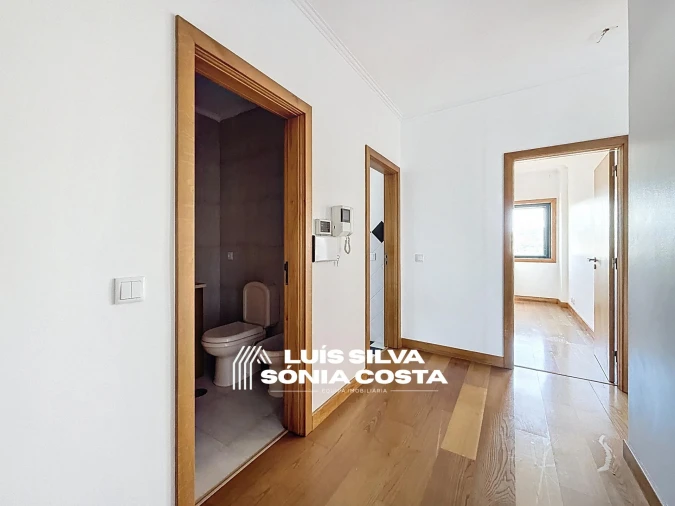 Apartamento T3 para Venda em Lourosa Foto 11