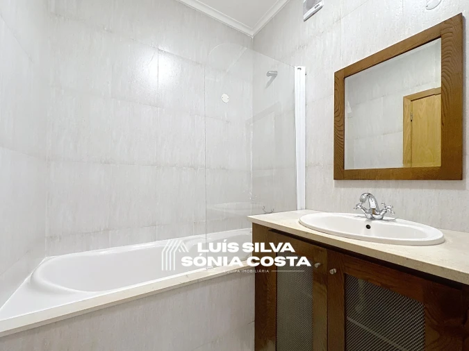 Apartamento T3 para Venda em Lourosa Foto 13