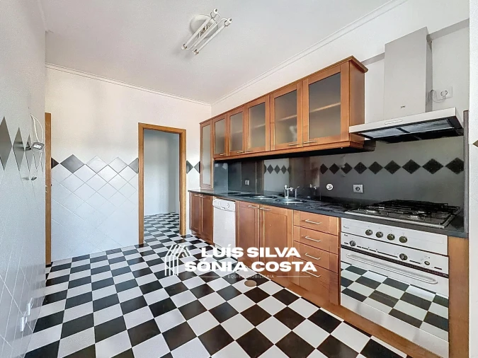 Apartamento T3 para Venda em Lourosa Foto 16