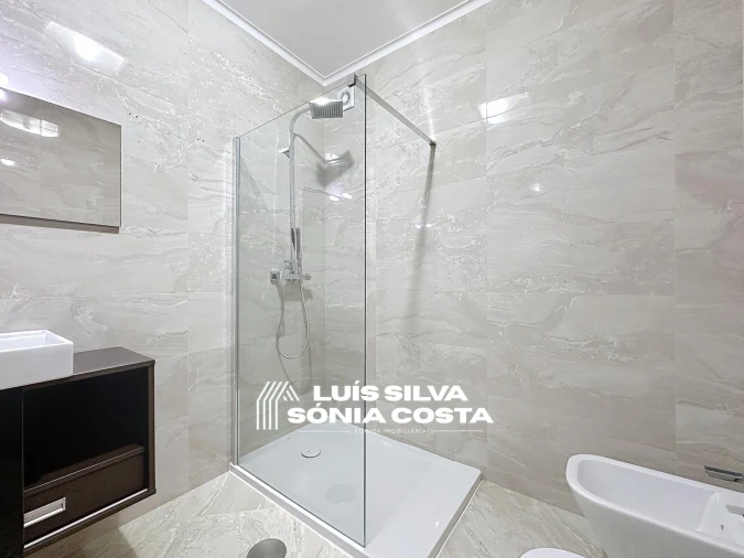 Apartamento T3 para Venda em Lourosa Foto 23