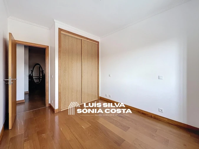 Apartamento T3 para Venda em Lourosa Foto 32