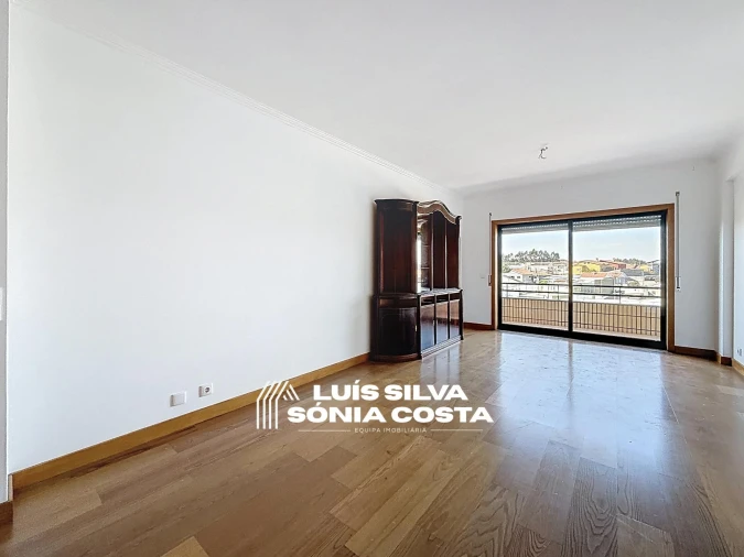 Apartamento T3 para Venda em Lourosa Foto 4