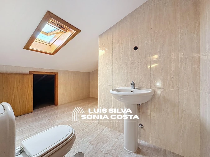 Apartamento T3 para Venda em Lourosa Foto 44