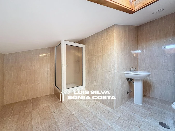 Apartamento T3 para Venda em Lourosa Foto 45