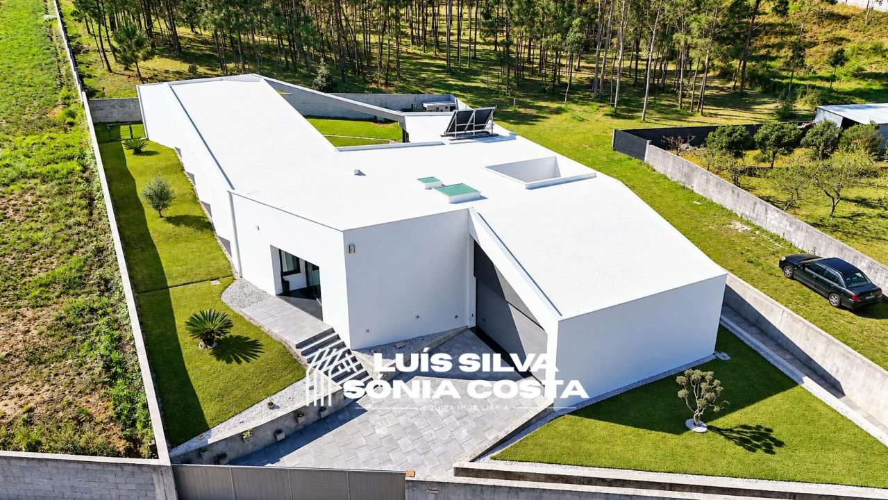 Moradia T5 para Venda em São João de Ver Foto 3