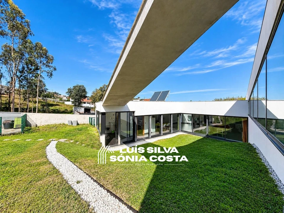 Moradia T5 para Venda em São João de Ver Foto 36