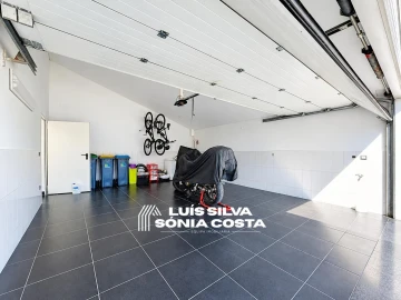 Moradia T5 para Venda em São João de Ver
