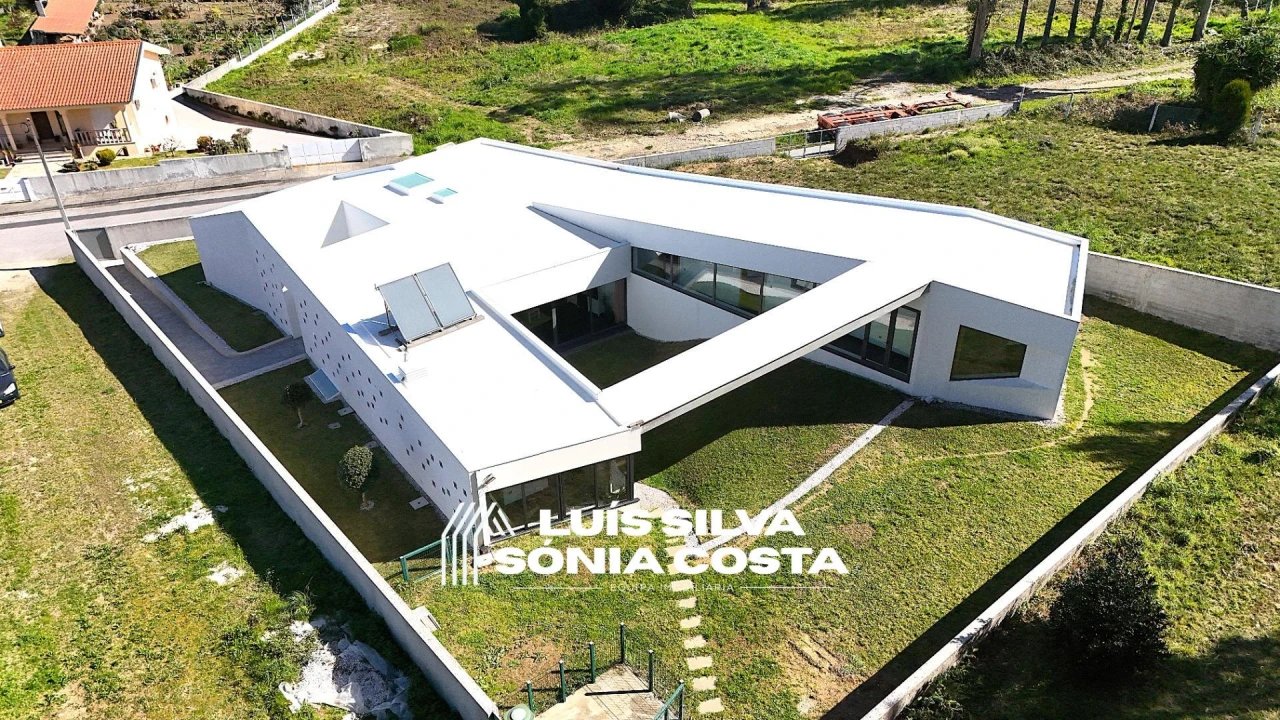 Moradia T5 para Venda em São João de Ver Foto 3