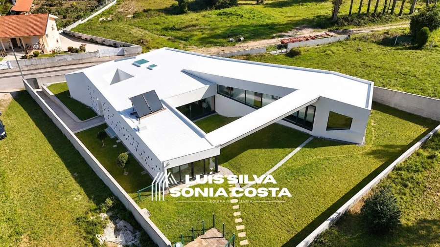Moradia T5 para Venda em São João de Ver Foto 2