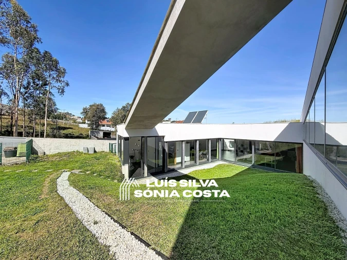 Moradia T5 para Venda em São João de Ver Foto 12