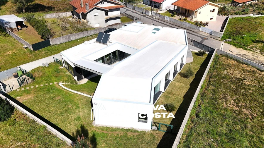 Moradia T5 para Venda em São João de Ver Foto 4