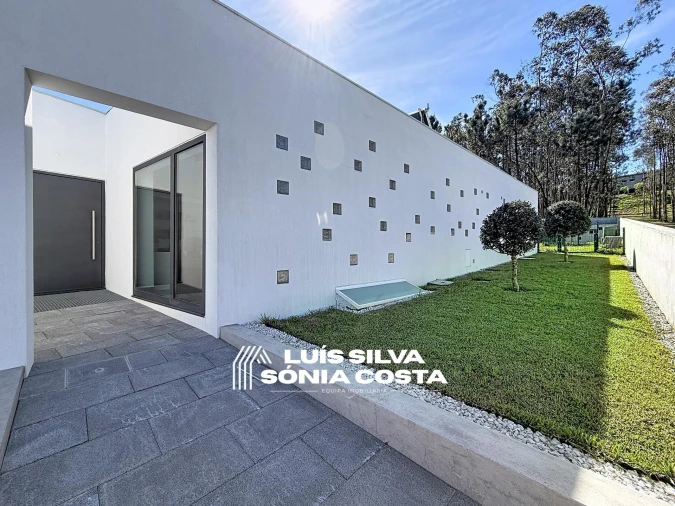 Moradia T5 para Venda em São João de Ver Foto 9