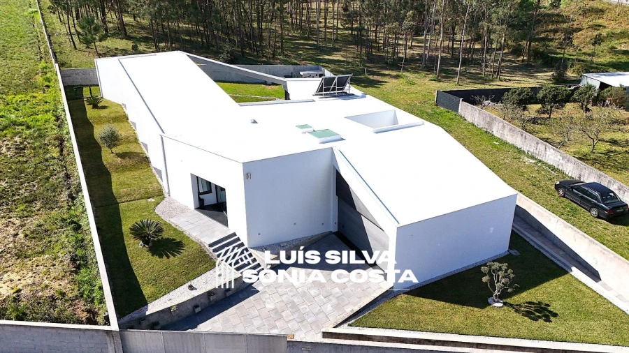 Moradia T5 para Venda em São João de Ver