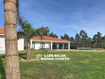 Moradia T4 para Venda em Vila de Cucujães