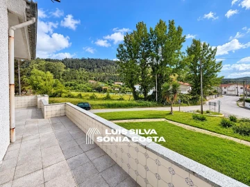 Moradia T3 para Venda em Santa Maria da Feira, Travanca, Sanfins e Espargo