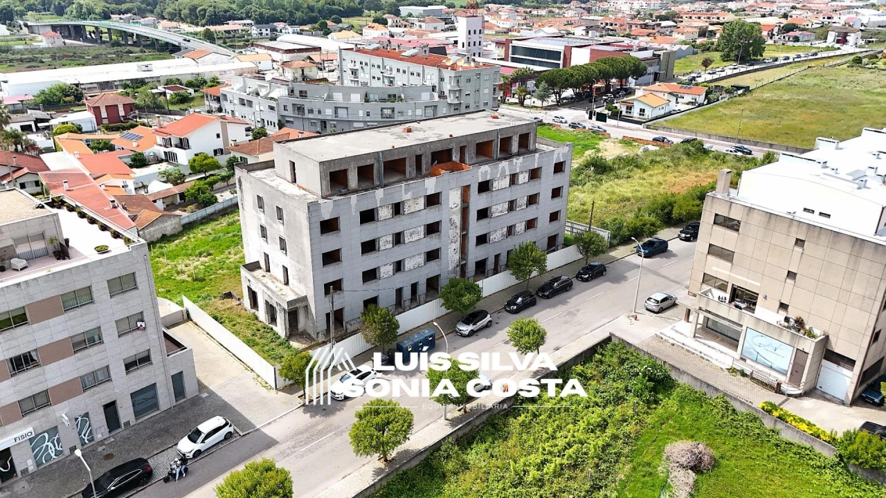 Prédio para Venda em Esmoriz Foto 13