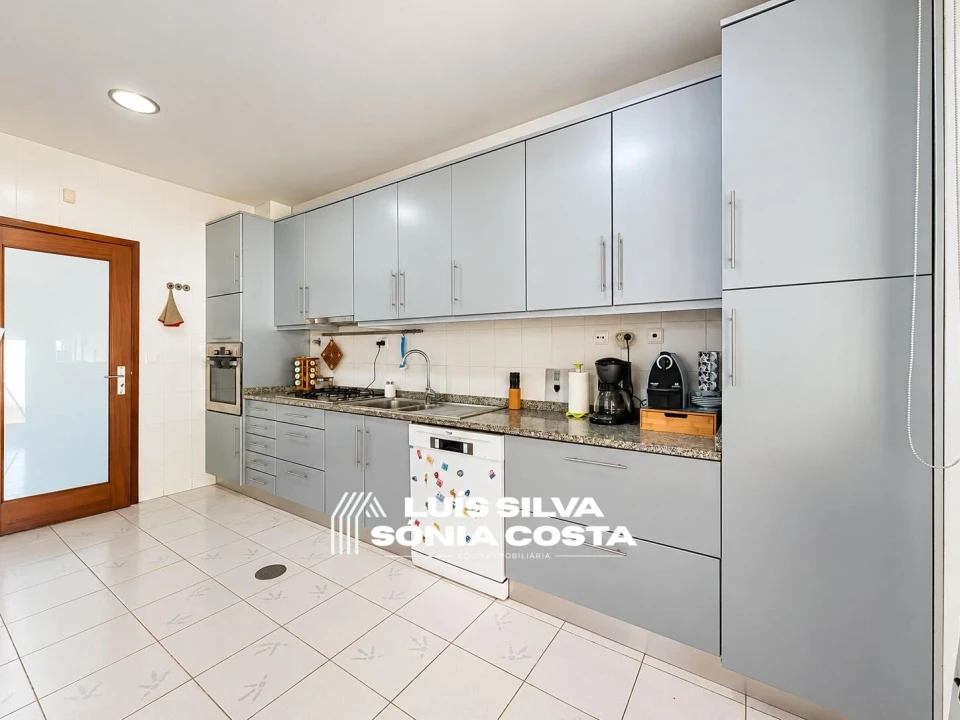 Moradia T4 para Venda em Santa Maria da Feira, Travanca, Sanfins e Espargo Foto 10