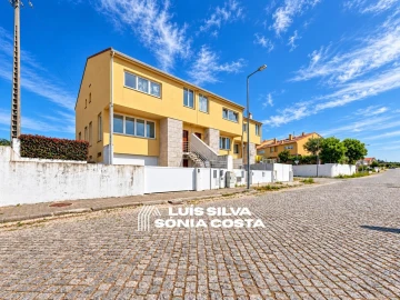 Moradia T4 para Venda em Santa Maria da Feira, Travanca, Sanfins e Espargo