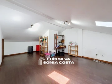 Moradia T4 para Venda em Santa Maria da Feira, Travanca, Sanfins e Espargo