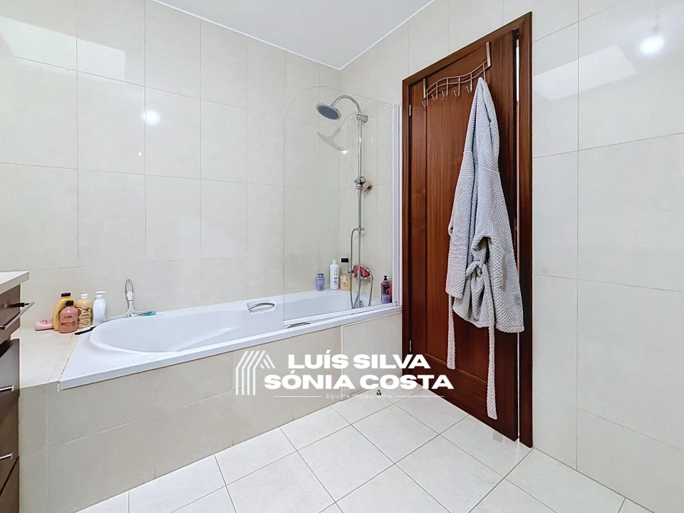 Moradia T4 para Venda em Santa Maria da Feira, Travanca, Sanfins e Espargo Foto 24