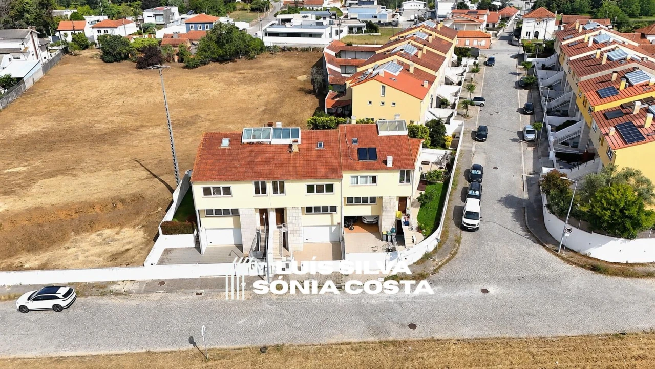 Moradia T4 para Venda em Santa Maria da Feira, Travanca, Sanfins e Espargo Foto 43