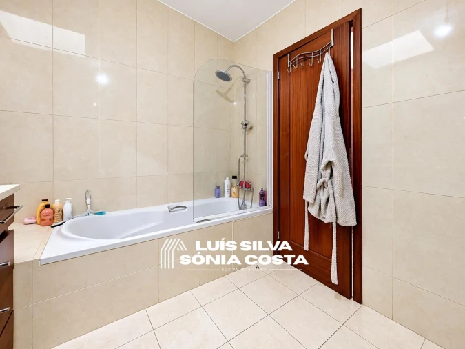 Moradia T4 para Venda em Santa Maria da Feira, Travanca, Sanfins e Espargo Foto 22